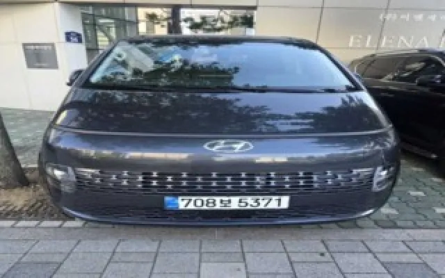 인천개인회생중자동차할부 스타리아 2WD 디젤 투어러 모던 매물 사진 8 - 2022/08 79,030km